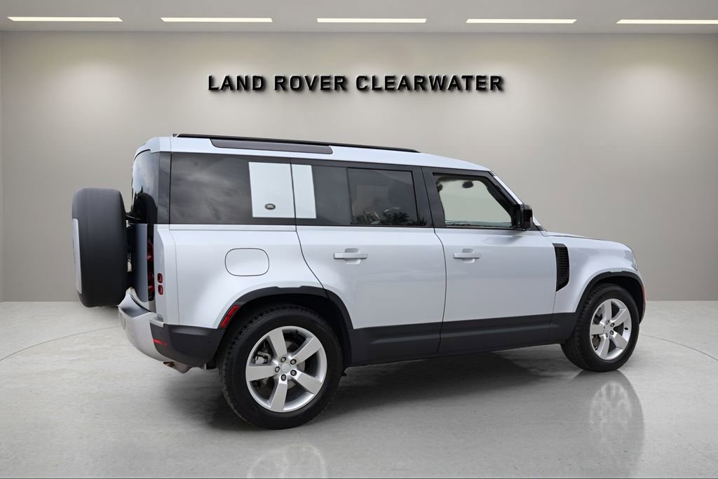 Used 2024 Land Rover Defender 110 S AWD/4WD image 4