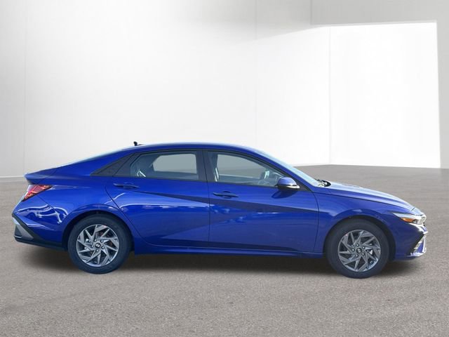 New 2026 Hyundai Elantra Blue w/ Cargo Package image 33