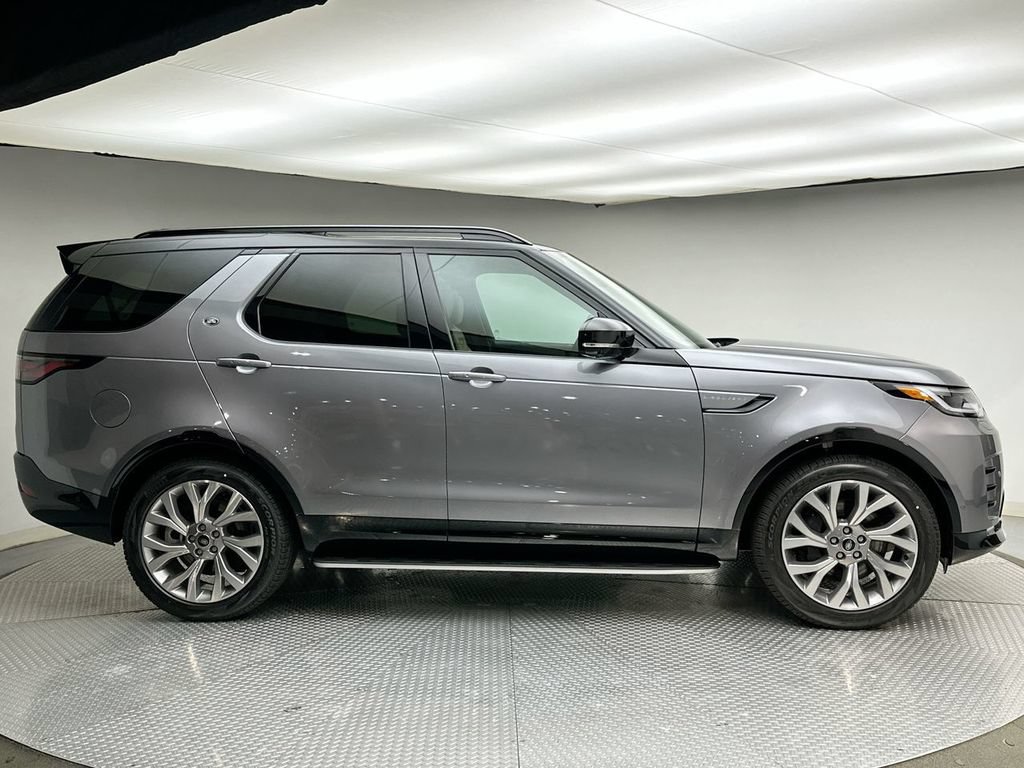 New 2026 Land Rover Discovery Limited Edition AWD/4WD image 12