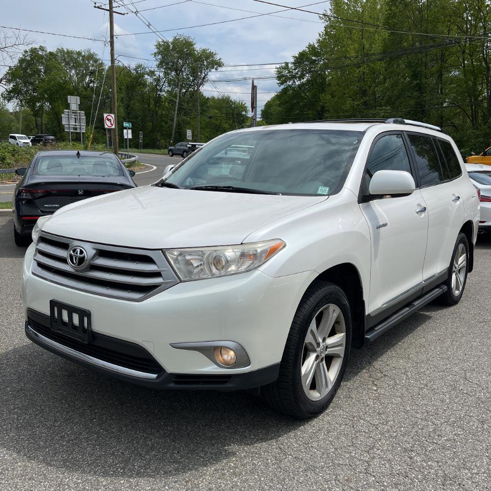 Used 2013 Toyota Highlander Limited AWD/4WD image 3