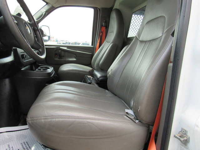 Used 2014 Chevrolet Express 2500 RWD image 28