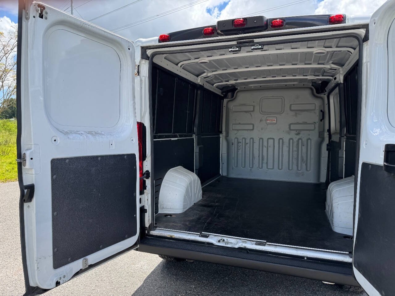 Used 2020 RAM ProMaster 1500 FWD image 12