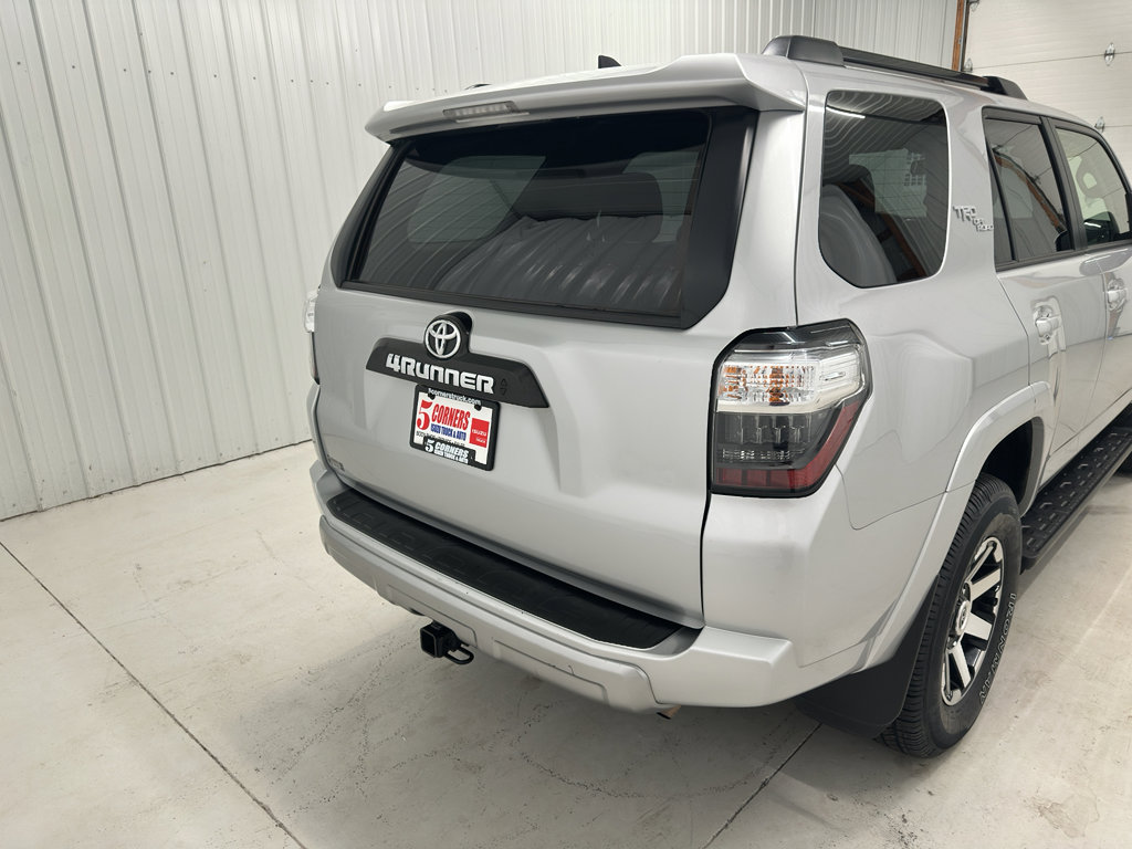 Used 2024 Toyota 4Runner TRD Off-Road Premium image 9