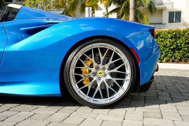 Used 2021 Ferrari F8 Tributo image 15