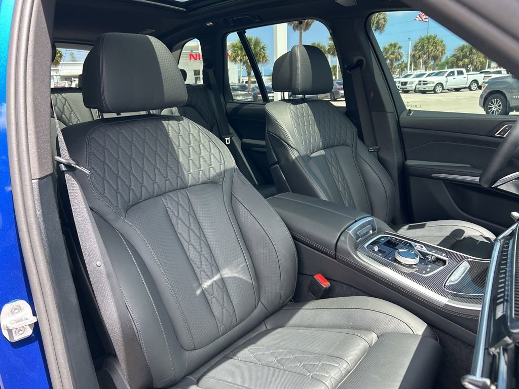 Used 2026 BMW X5 M60i image 44