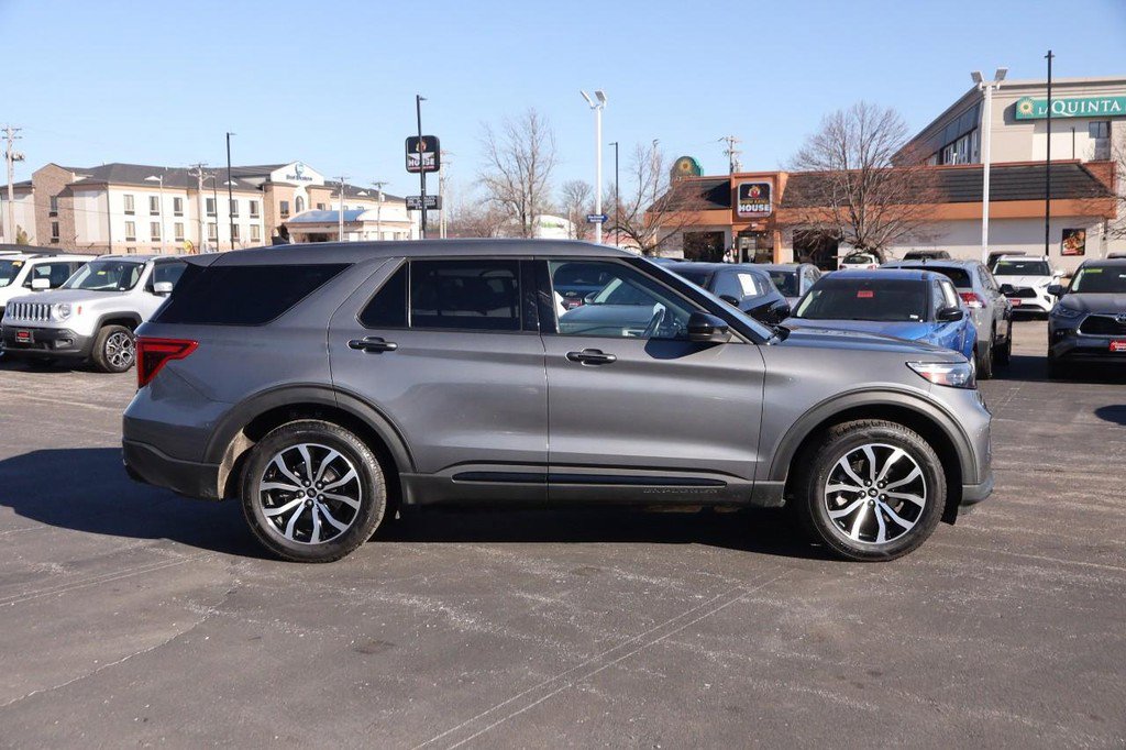 Used 2022 Ford Explorer ST image 5