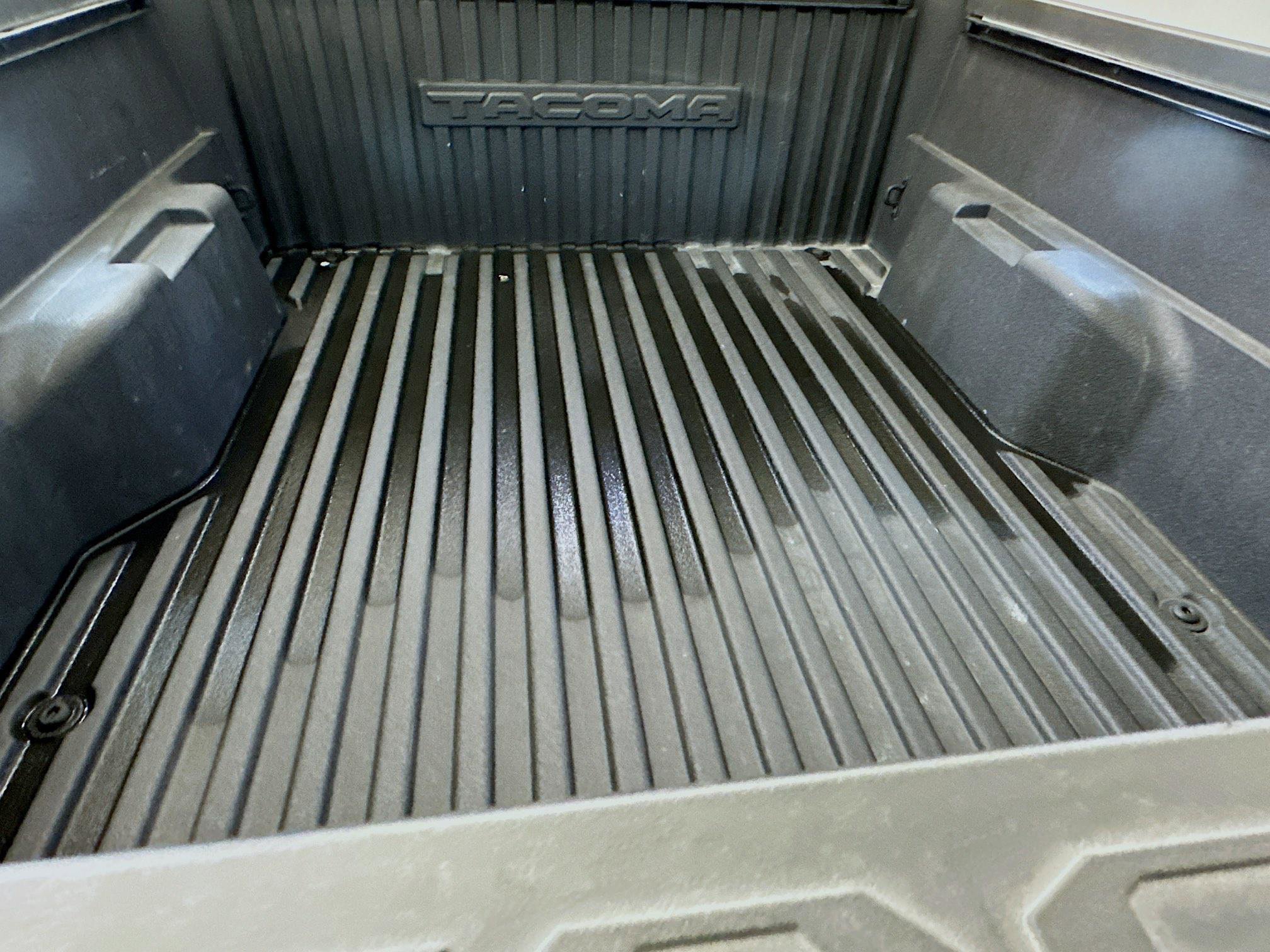 Used 2025 Toyota Tacoma TRD Off-Road image 30