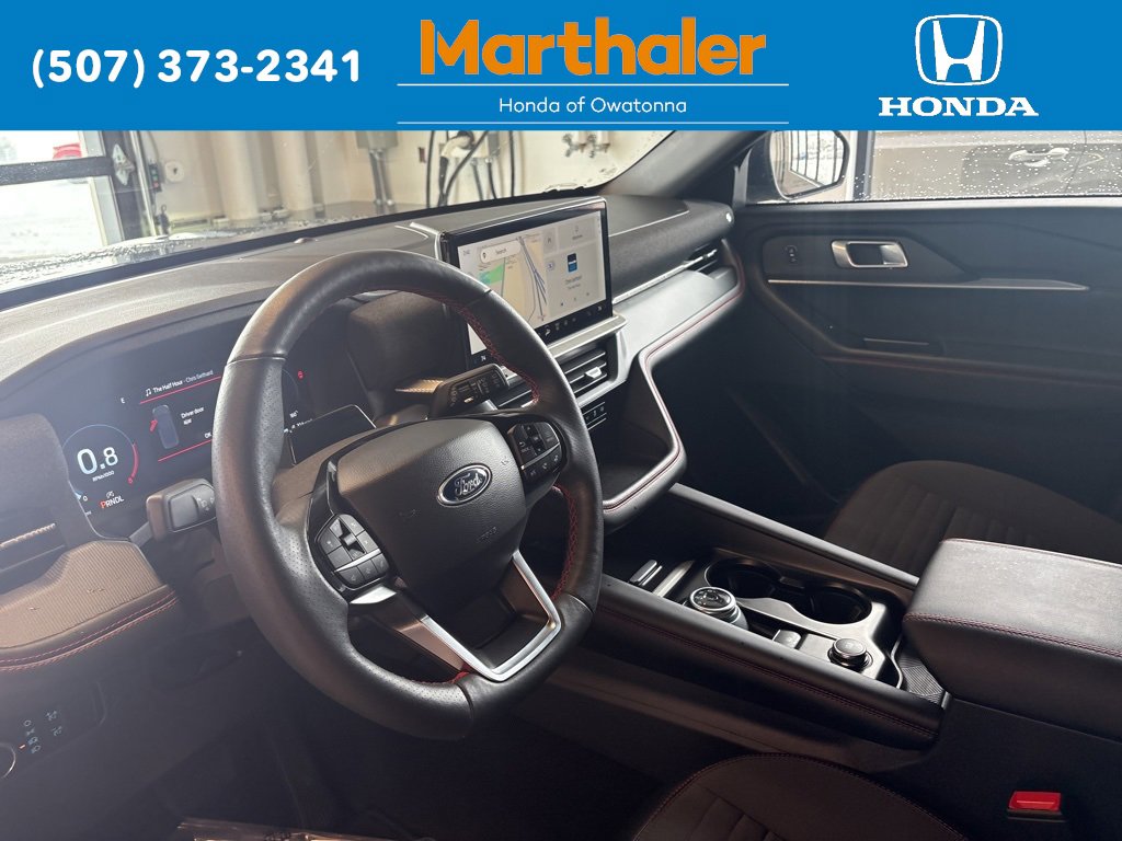 Used 2025 Ford Explorer ST-Line image 10