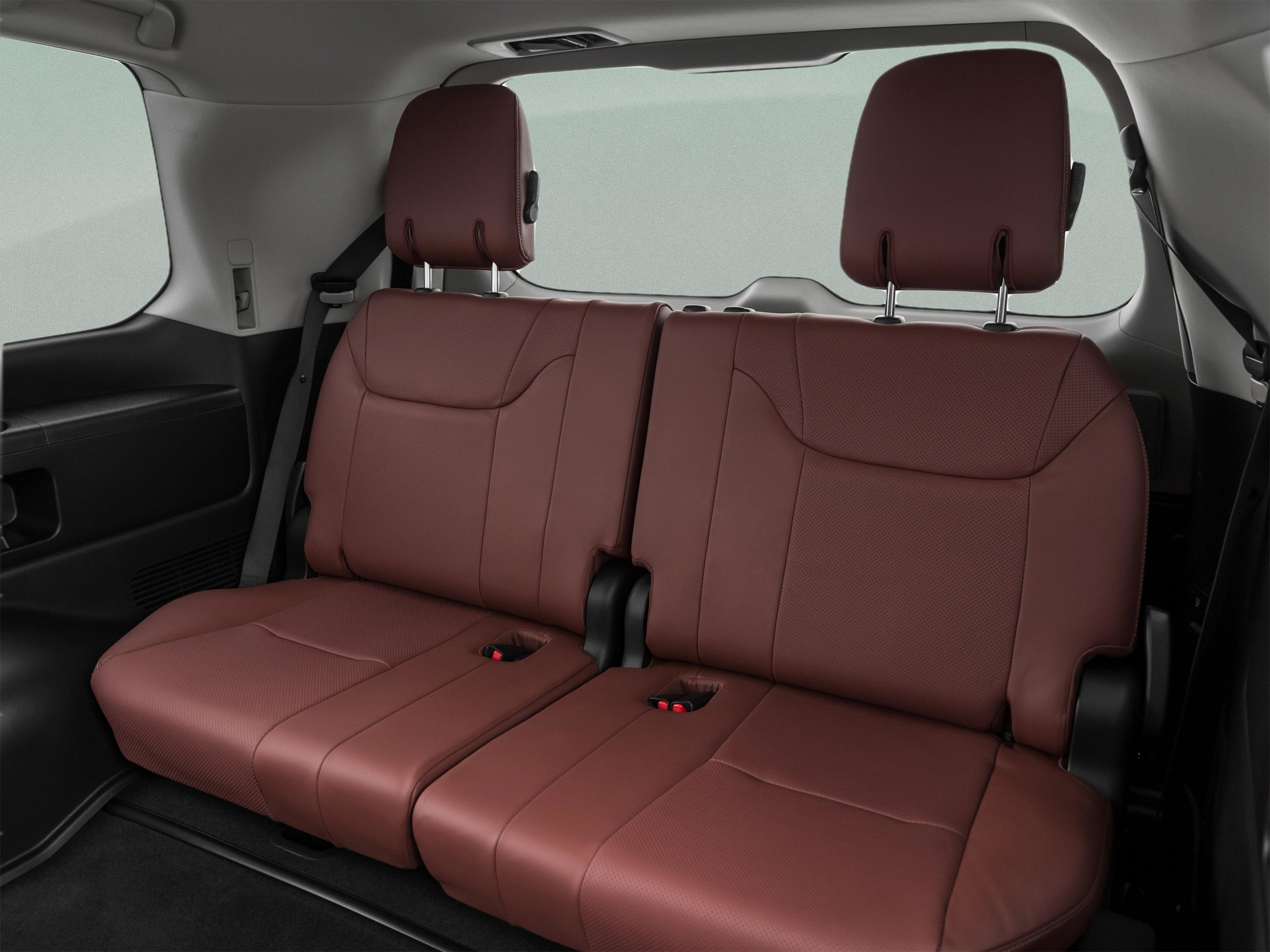 Used 2021 Lexus LX 570 4WD w/ Luxury Package image 18