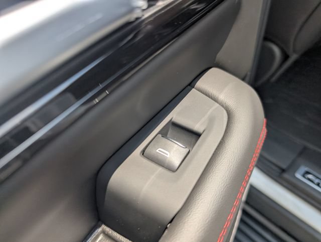 New 2026 GMC Yukon AT4 Ultimate AWD/4WD image 10