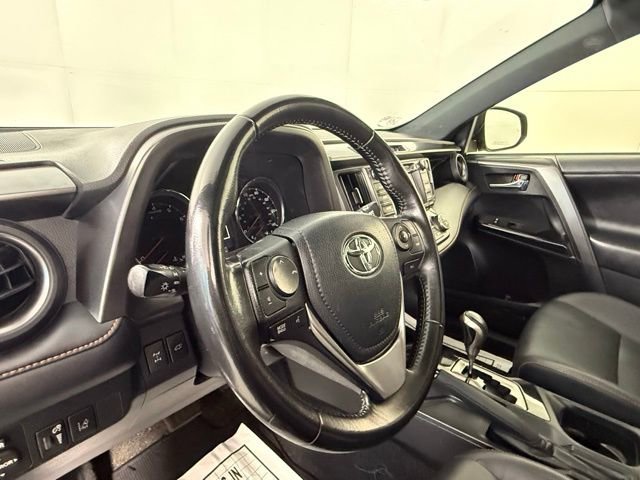 Used 2018 Toyota RAV4 SE w/ Power Extra Value Package AWD/4WD image 22