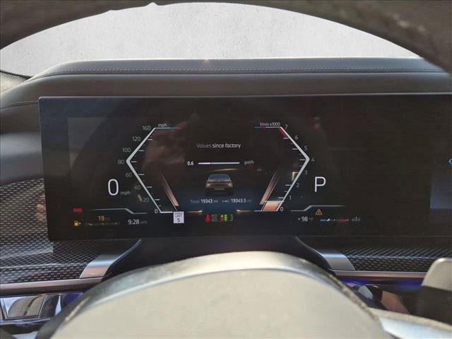 Used 2023 BMW 760i xDrive w/ Luxury Rear Seating Package AWD/4WD image 9