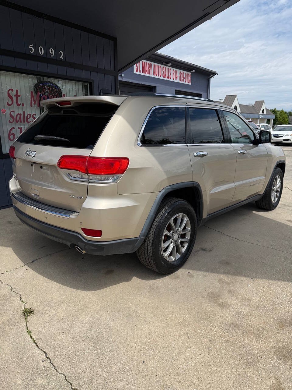 Used 2014 Jeep Grand Cherokee Limited AWD/4WD image 4