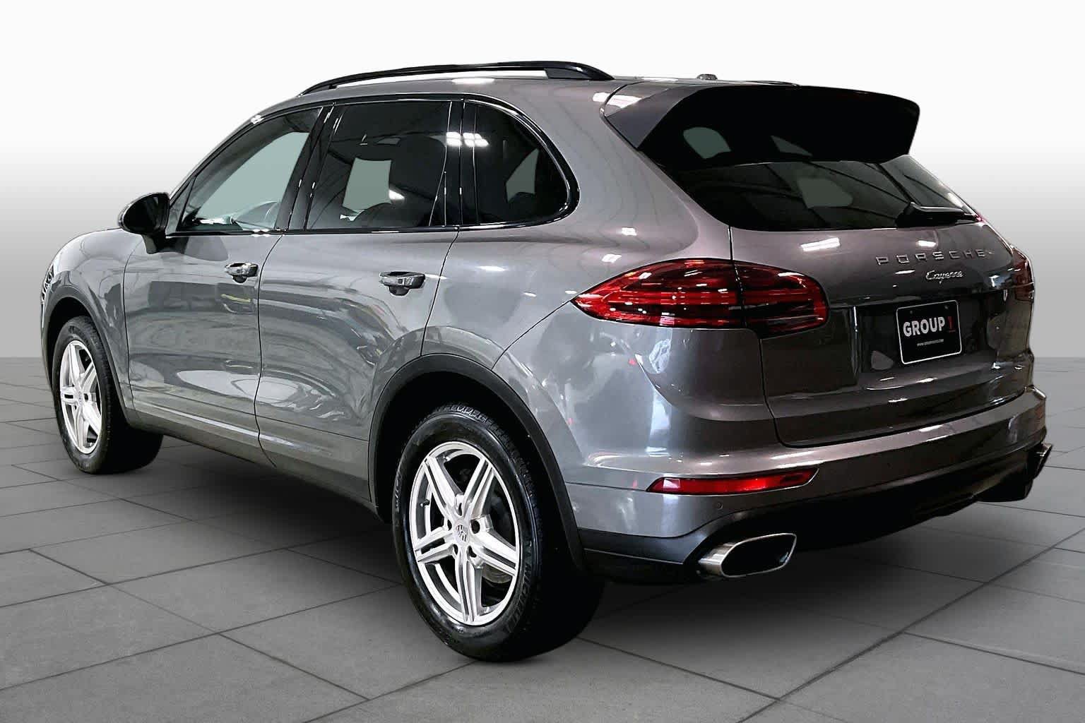 Used 2016 Porsche Cayenne AWD/4WD image 11