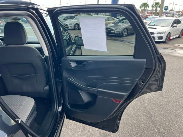 Used 2022 Ford Escape SE image 36