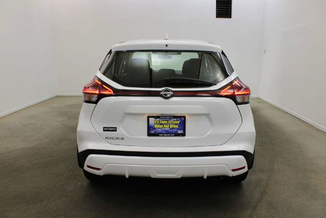 Certified 2023 Nissan Kicks S FWD image 4