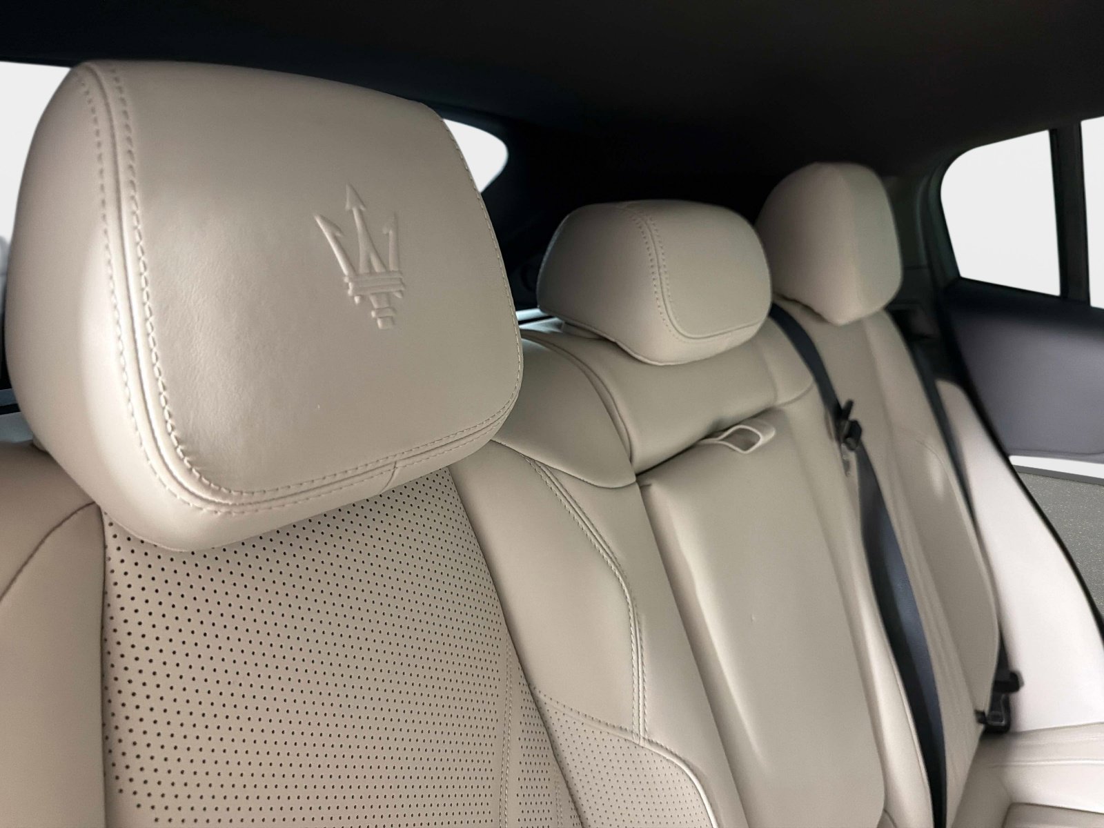 Used 2023 Maserati Grecale Modena AWD/4WD image 30