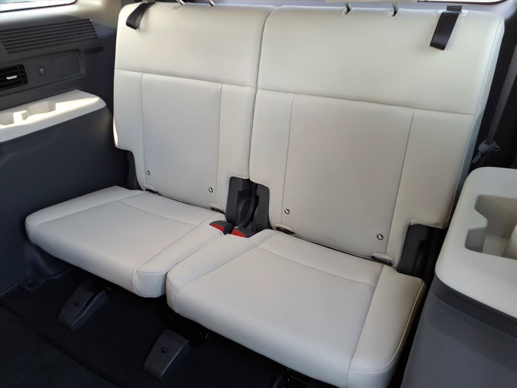 Used 2026 Hyundai Santa Fe SEL AWD/4WD image 14