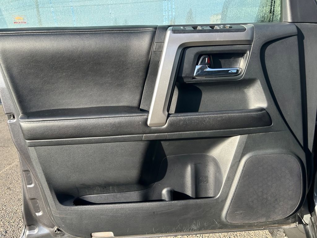 Used 2015 Toyota 4Runner SR5 image 22