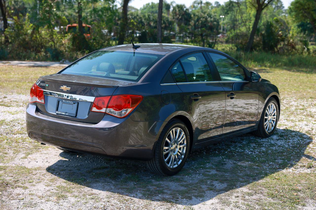 Used 2011 Chevrolet Cruze Eco FWD image 11