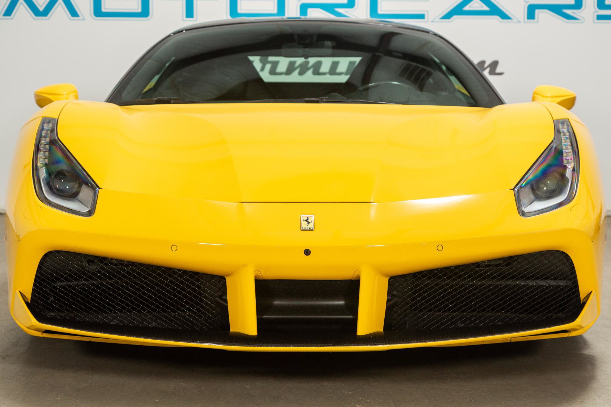 Used 2016 Ferrari 488 GTB RWD image 3