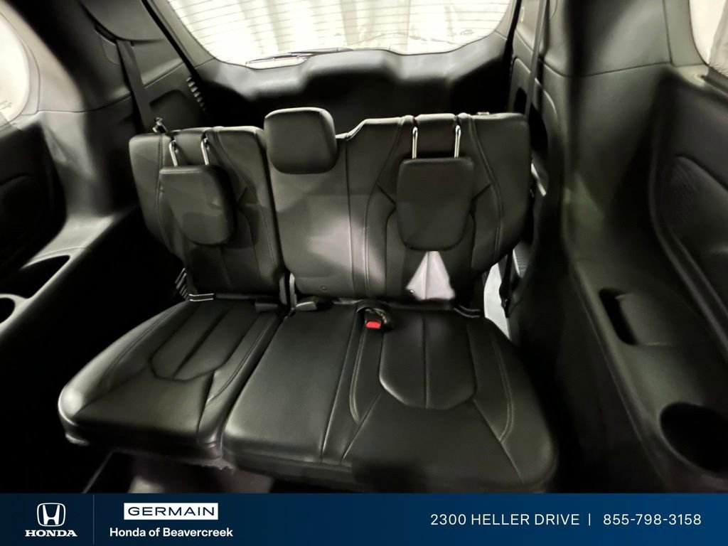 Used 2019 Chrysler Pacifica Touring-L Plus w/ Advanced Safetytec Group FWD image 29