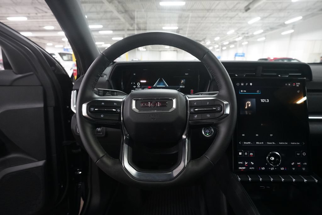Used 2025 GMC Terrain Elevation w/ Elevation Premium Package AWD/4WD image 4
