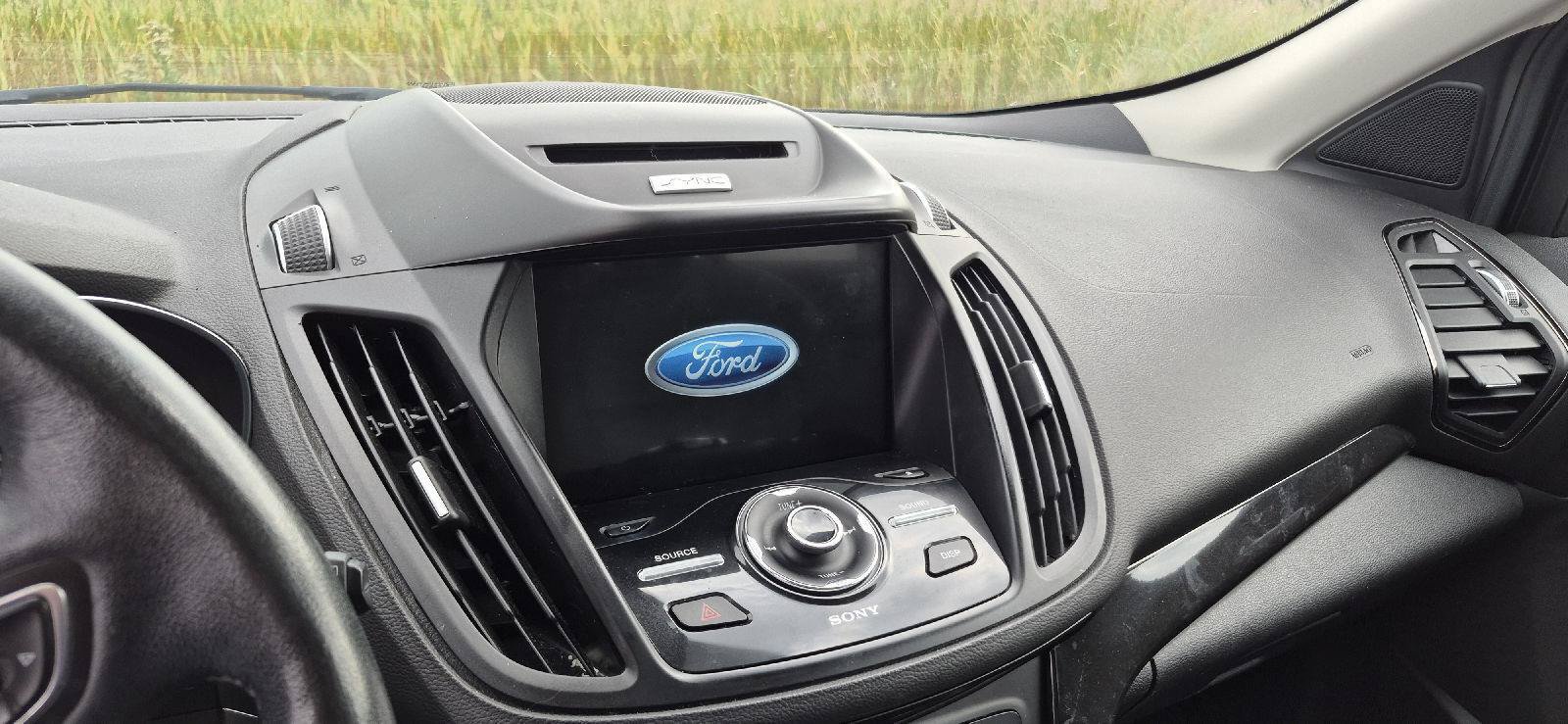 Used 2017 Ford Escape Titanium w/ Canadian Touring Package AWD/4WD image 8