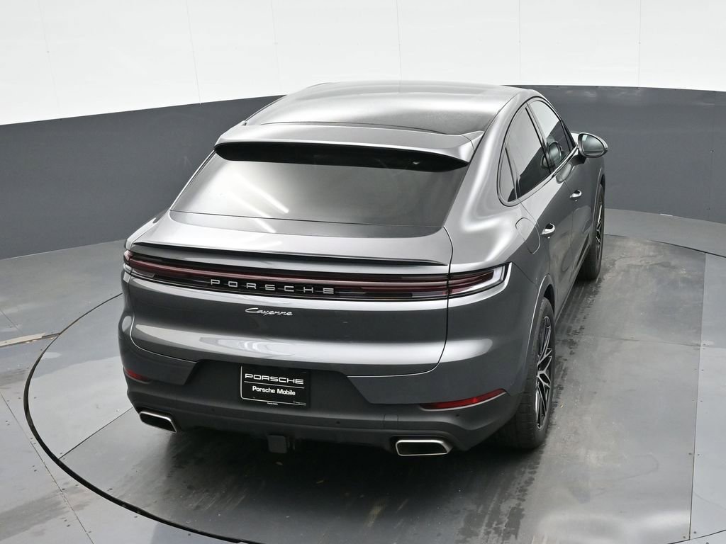 Certified 2025 Porsche Cayenne Coupe image 29
