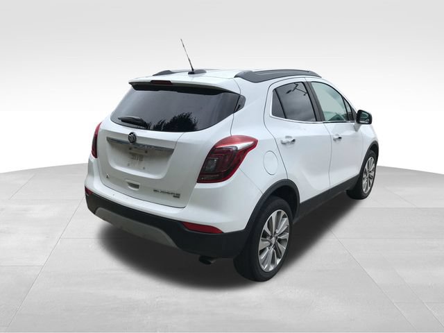 Used 2020 Buick Encore Preferred AWD/4WD image 2
