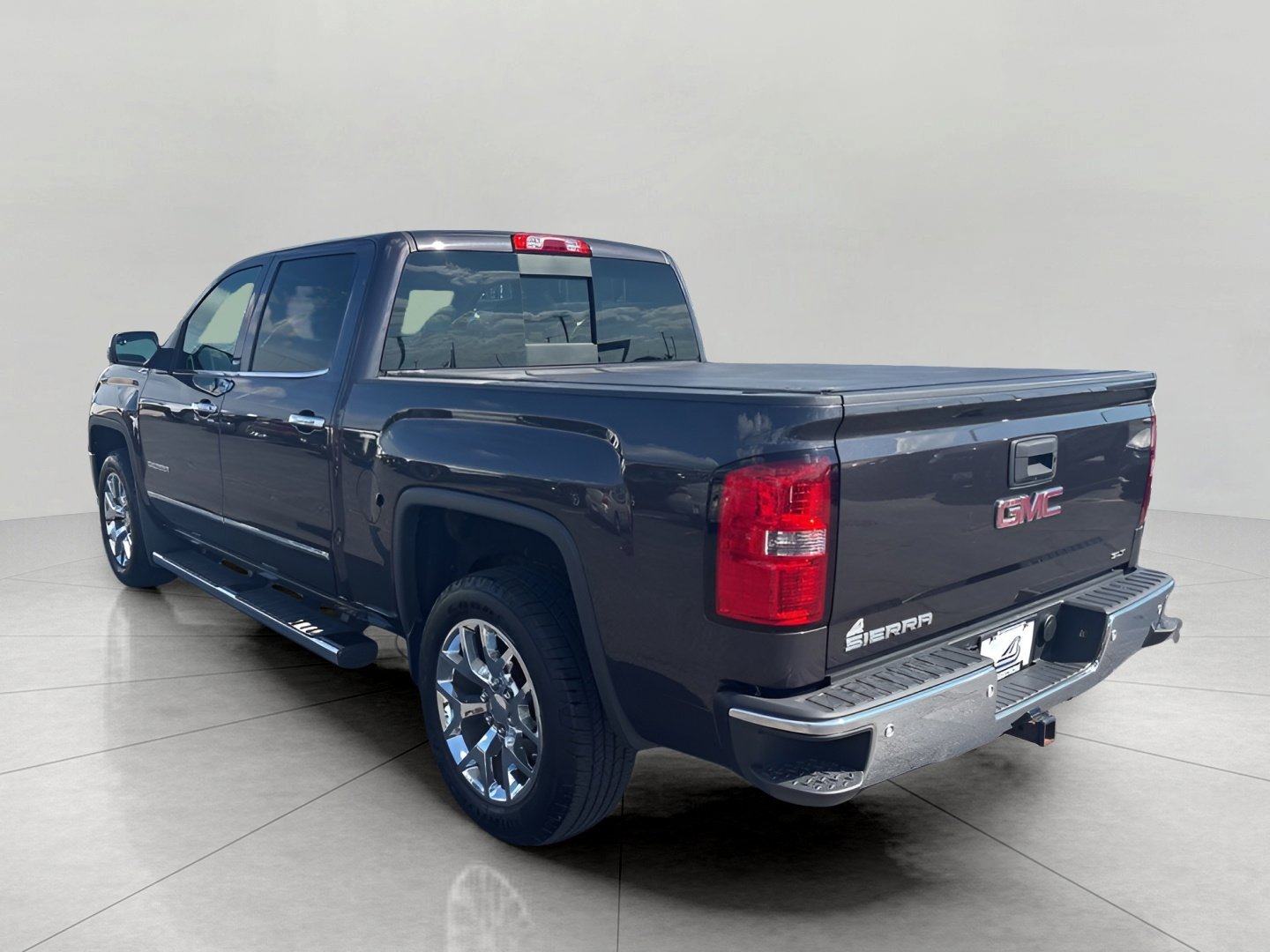 Used 2014 GMC Sierra 1500 SLT w/ SLT Crew Cab Value Package AWD/4WD image 5