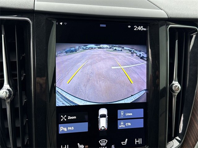 Used 2021 Volvo XC60 T5 Momentum w/ Climate Package image 25