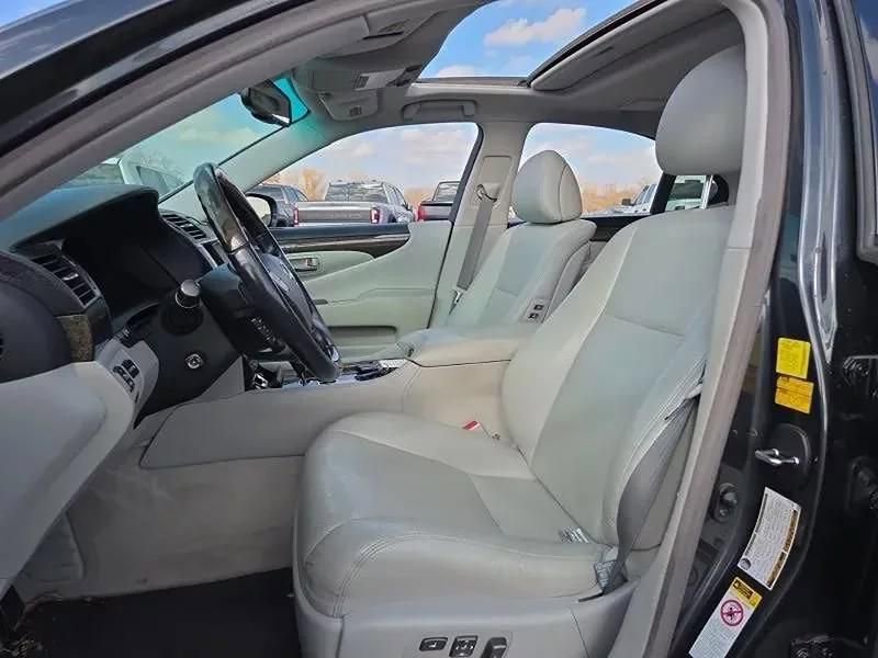 Used 2011 Lexus LS 460 w/ Comfort Pkg image 11