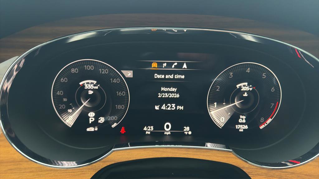 Used 2021 Bentley Bentayga image 32