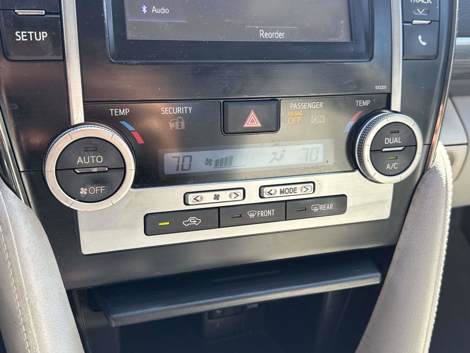 Used 2014 Toyota Camry LE image 23