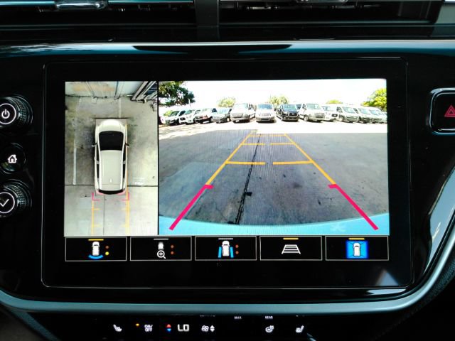 Used 2023 Chevrolet Bolt LT FWD image 9