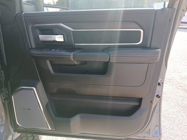New 2026 RAM 4500 4x4 Crew Cab DRW w/ Laramie Trim Package image 35