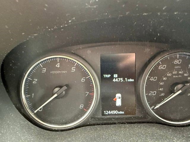 Used 2017 Mitsubishi Outlander SE AWD/4WD image 28