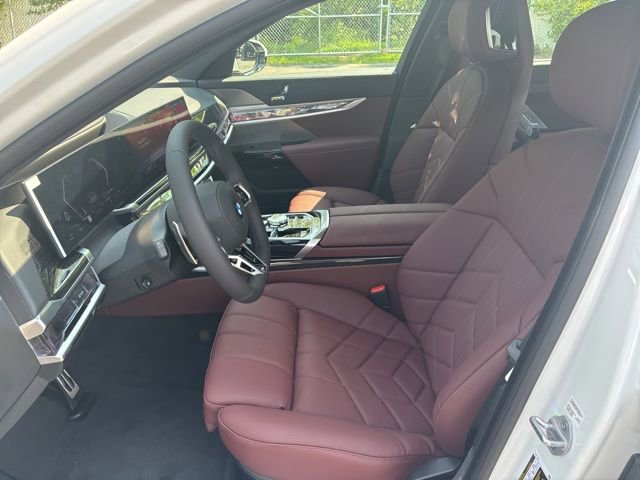Used 2025 BMW 740i xDrive image 14