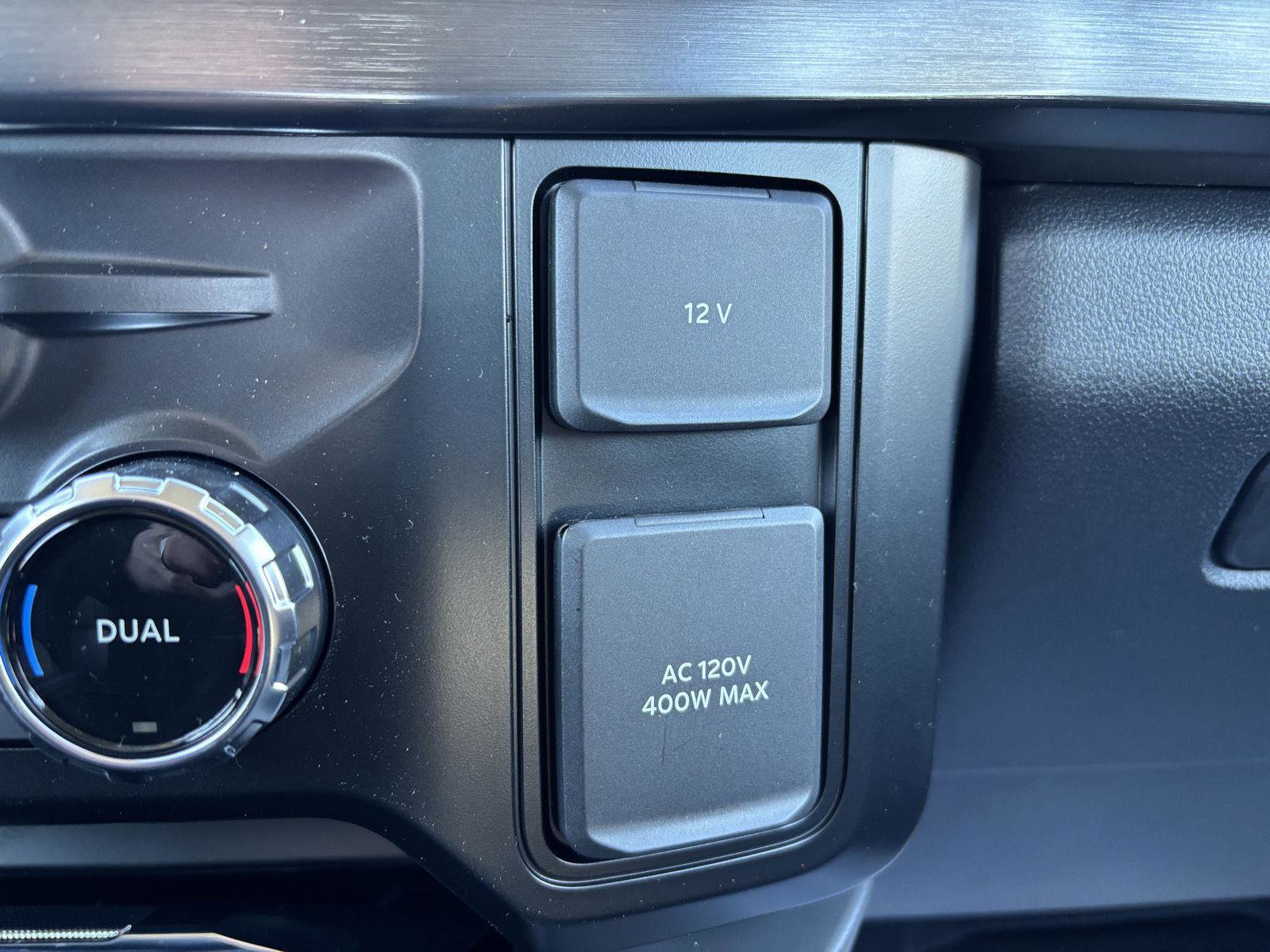 New 2026 Ford F350 Lariat w/ Black Appearance Package image 31