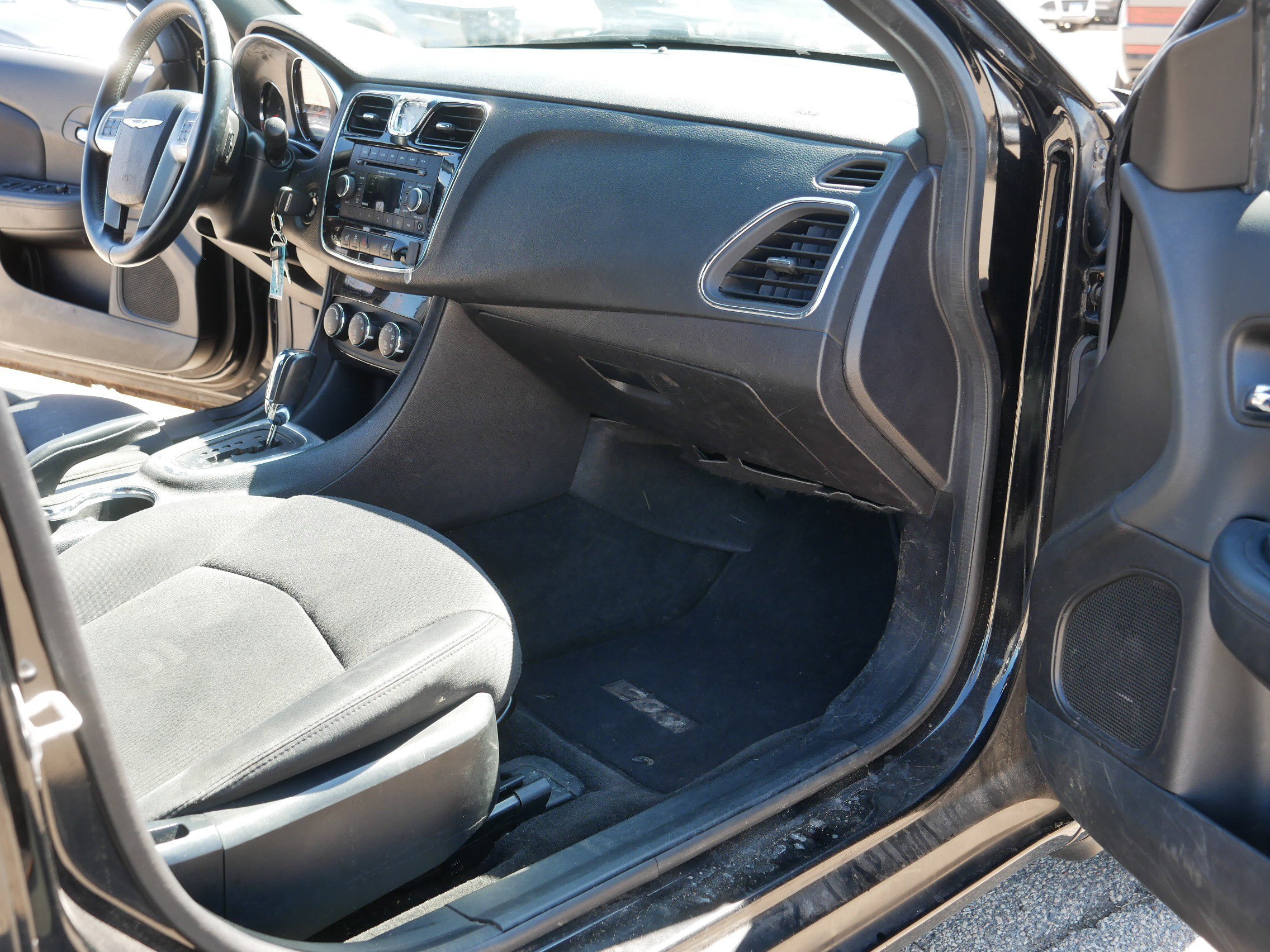 Used 2014 Chrysler 200 Touring w/ 200 S Group FWD image 18