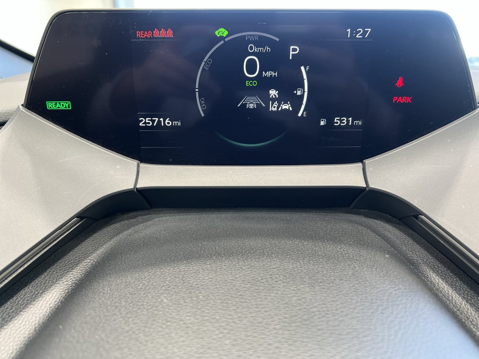 Used 2025 Toyota Prius LE FWD image 15