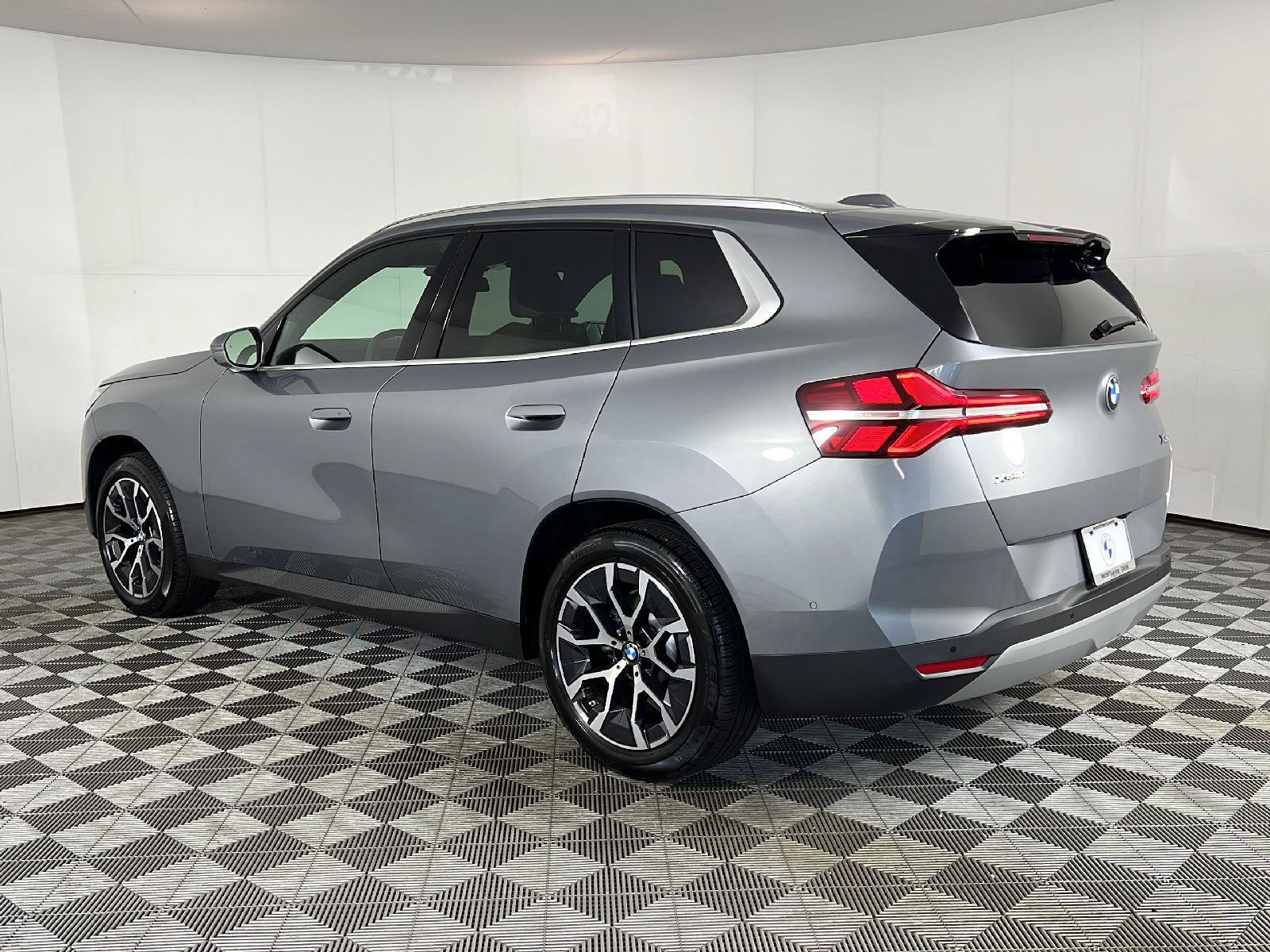 New 2026 BMW X3 xDrive30i w/ Premium Package AWD/4WD image 5