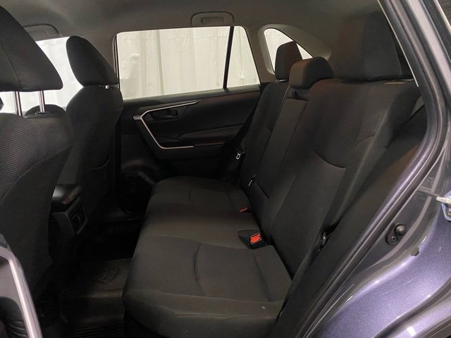 Used 2019 Toyota RAV4 LE w/ Carpet Mat Package image 10