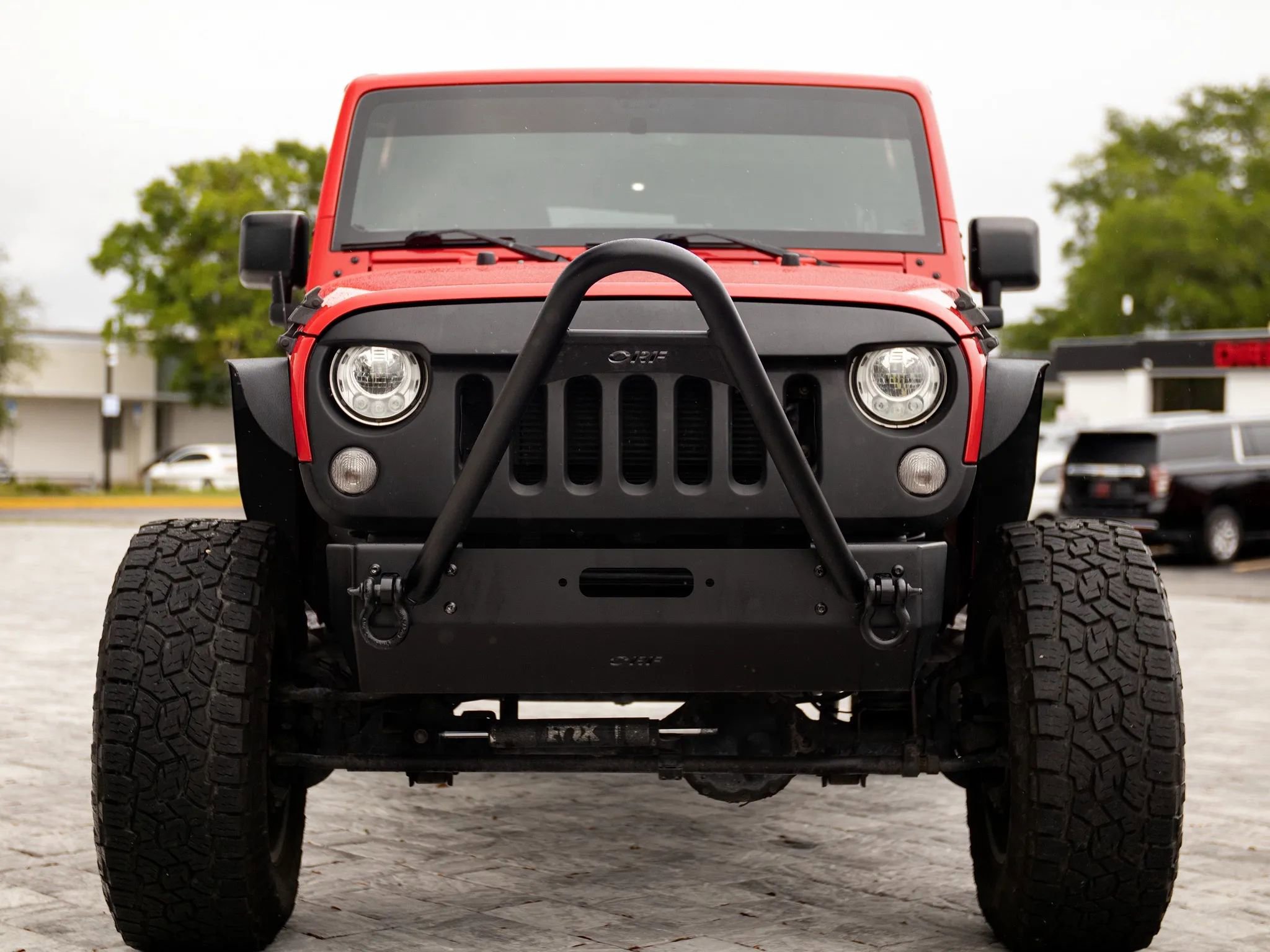 Used 2018 Jeep Wrangler Unlimited Sahara w/ Connectivity Group image 4