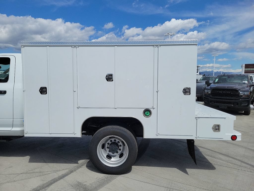 New 2024 RAM 4500 Tradesman RWD image 16