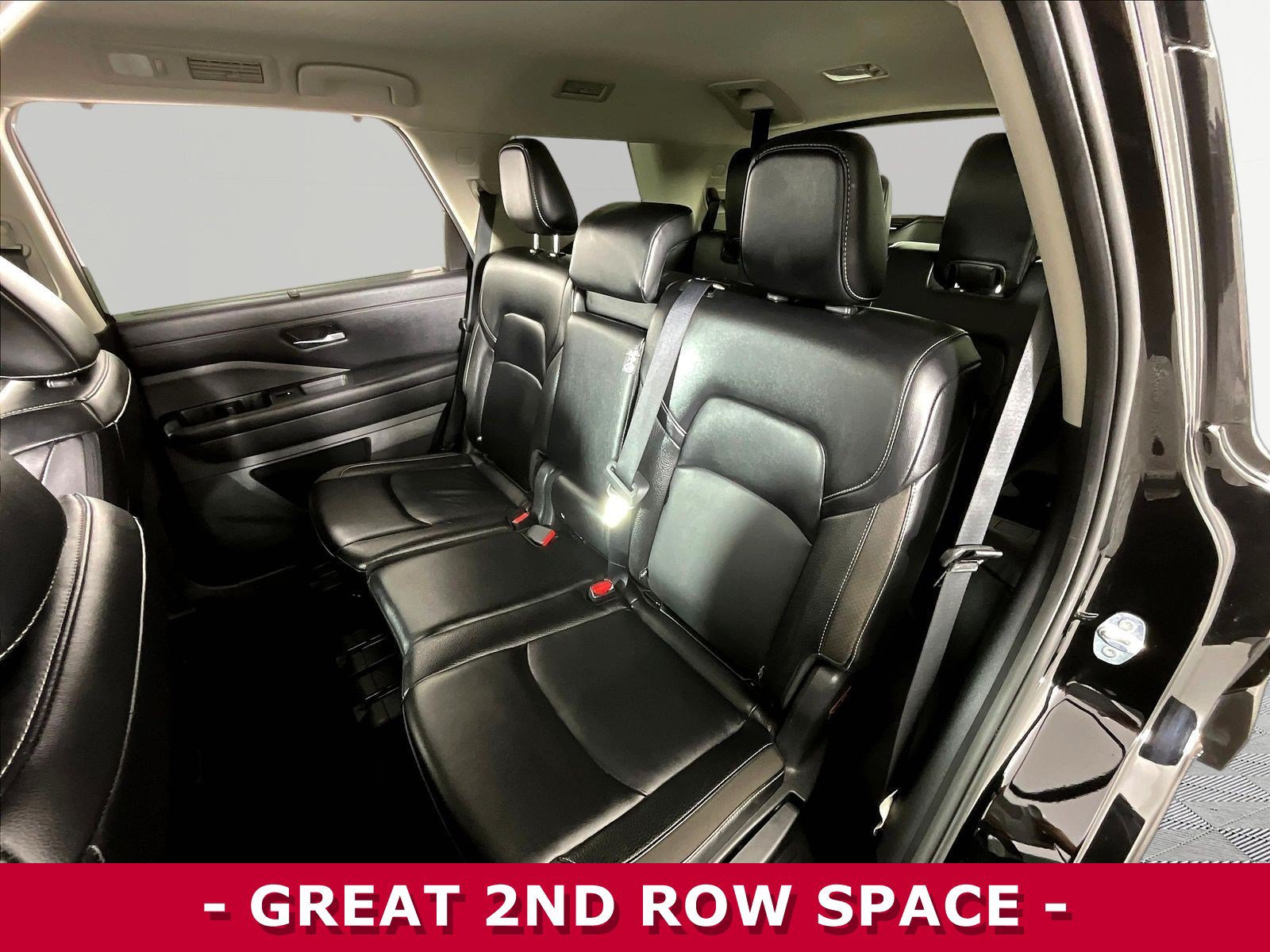 Used 2024 Nissan Pathfinder SL AWD/4WD image 21