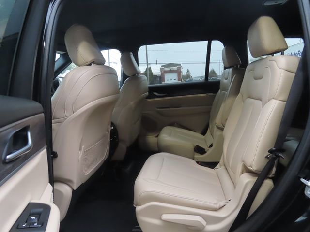 Used 2023 Jeep Grand Cherokee L Limited AWD/4WD image 21