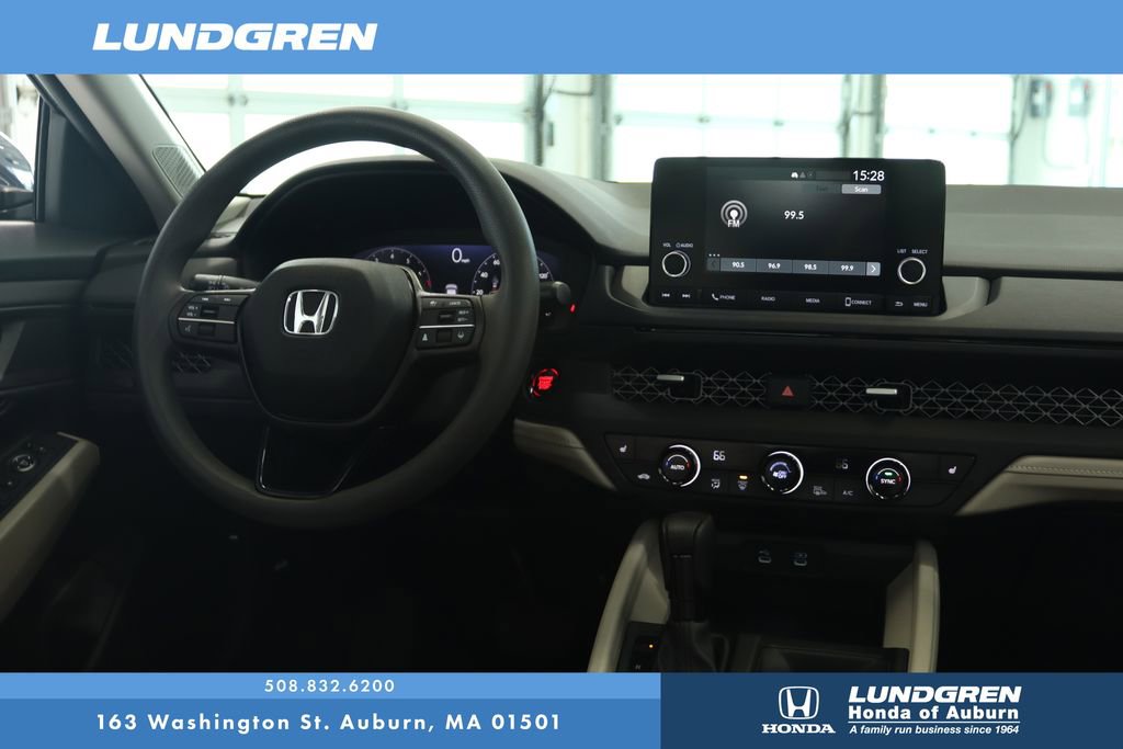 Used 2023 Honda Accord EX image 4
