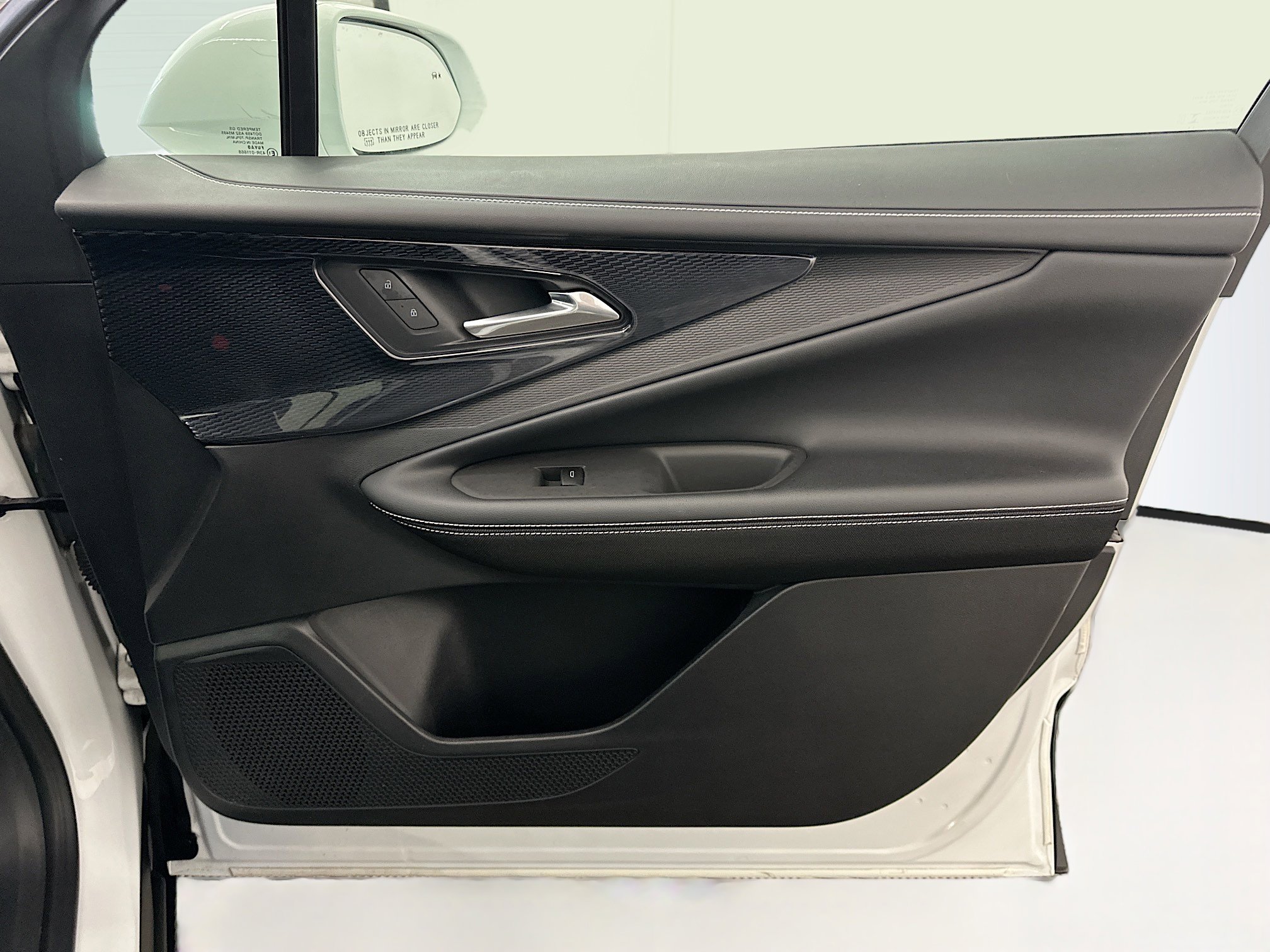 Used 2024 Chevrolet Blazer EV LT AWD/4WD image 34